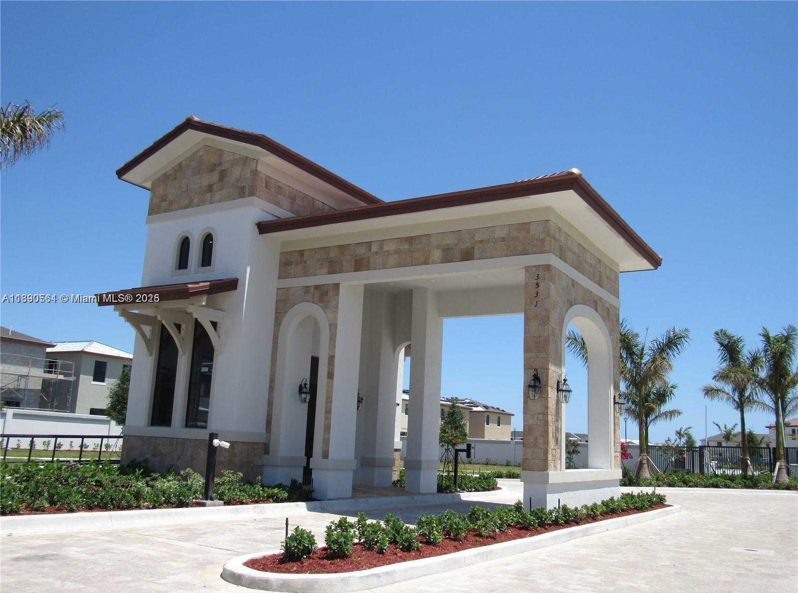 Small Image of 3430 WEST 103RD TER, Hialeah Number 2