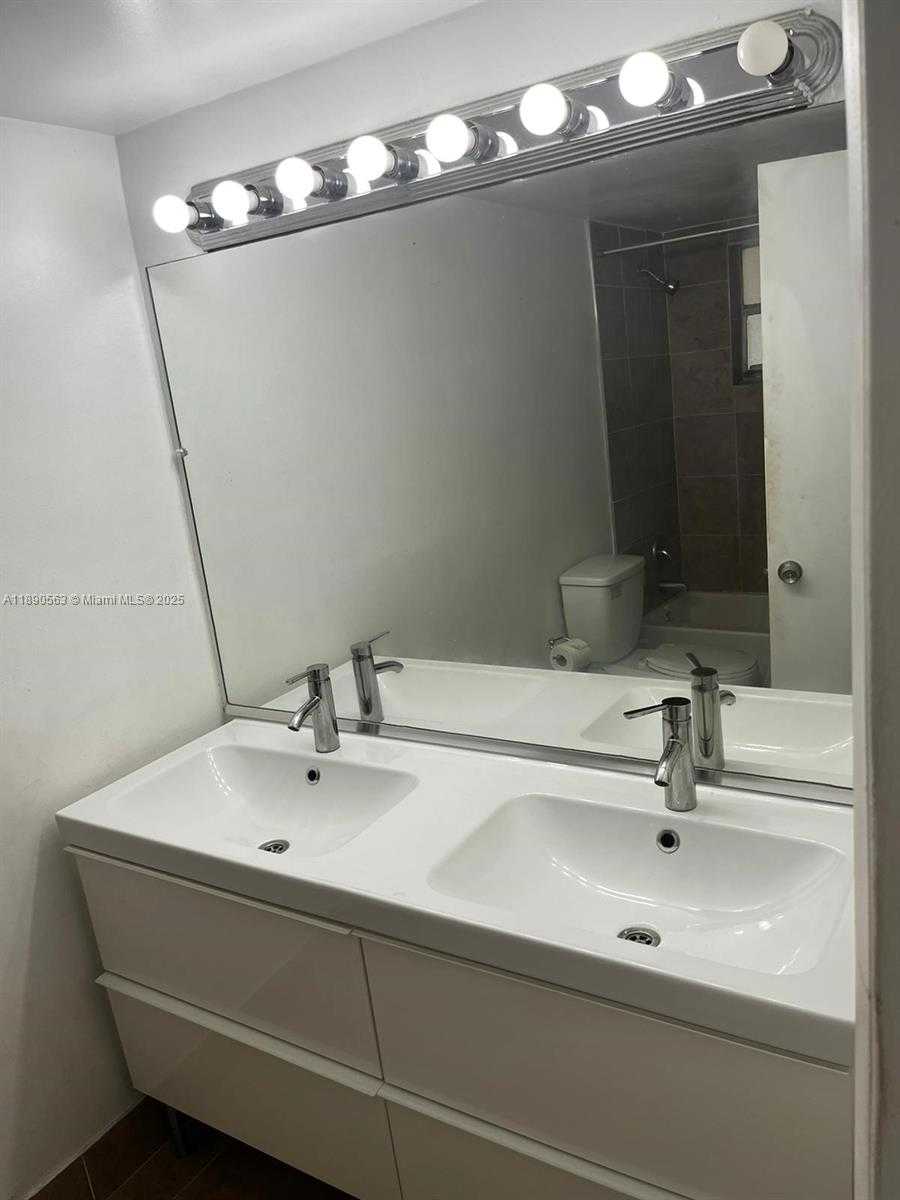 Small Image of 7410 SOUTH WEST 82ND ST #K411, Miami Number 14