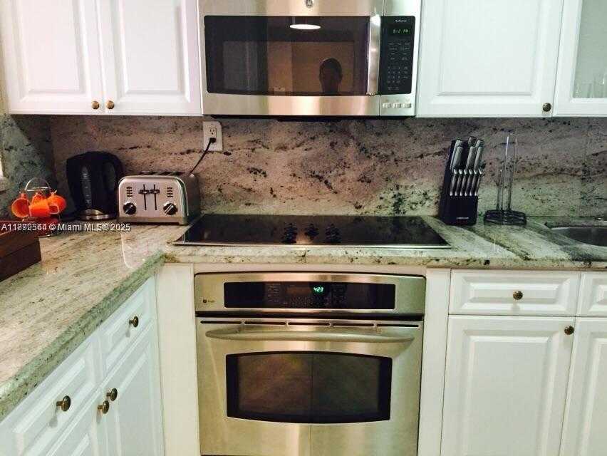 Small Image of 5401 NORTH EAST COLLINS AVE #1111, Miami Beach Number 25