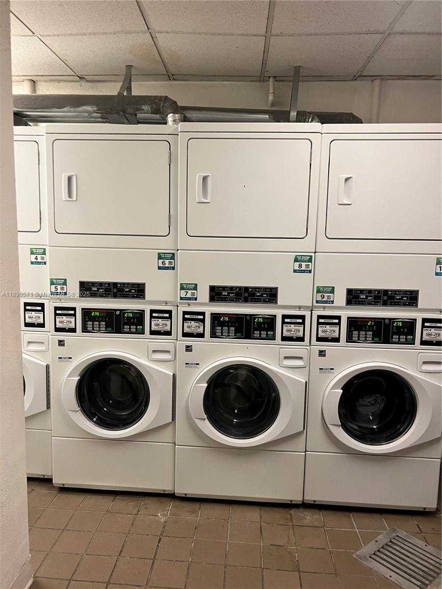 Small Image of 255 WEST 24TH ST #405, Miami Beach Number 7