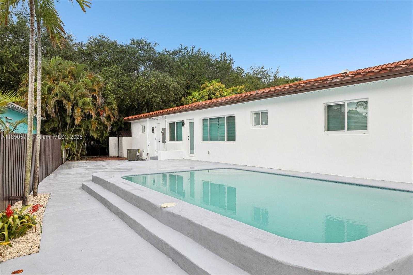Small Image of 2550 ADAMS ST, Hollywood Number 18