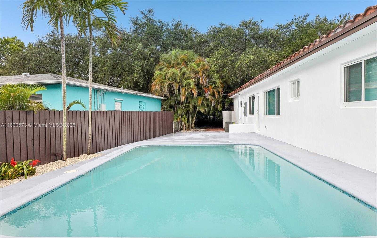 Small Image of 2550 ADAMS ST, Hollywood Number 19