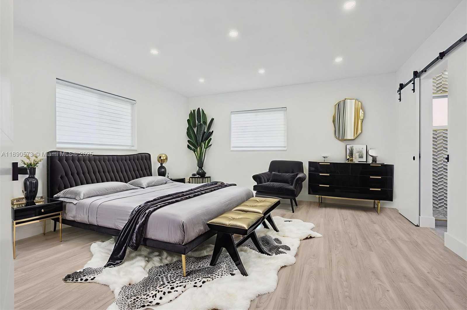 Small Image of 2550 ADAMS ST, Hollywood Number 9