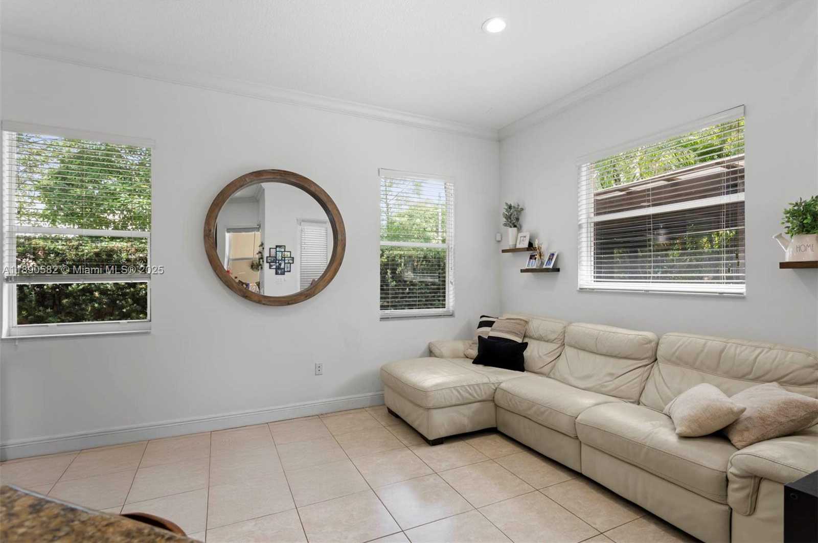 Small Image of 9339 SOUTH WEST 98TH PL, Miami Number 11