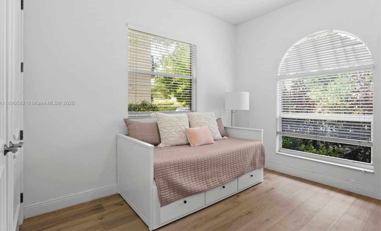 Small Image of 9339 SOUTH WEST 98TH PL, Miami Number 21