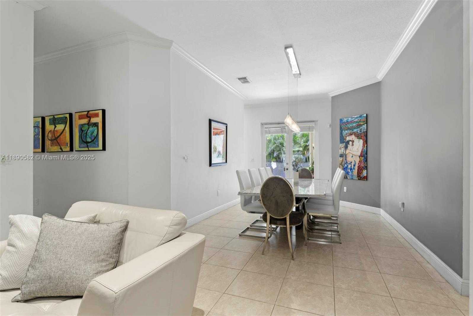 Small Image of 9339 SOUTH WEST 98TH PL, Miami Number 7
