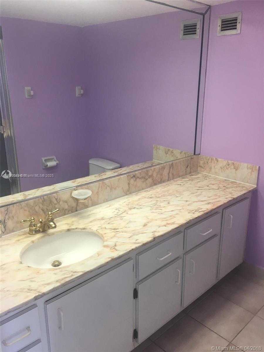 Small Image of 5401 EAST COLLINS AVE #1530, Miami Beach Number 20