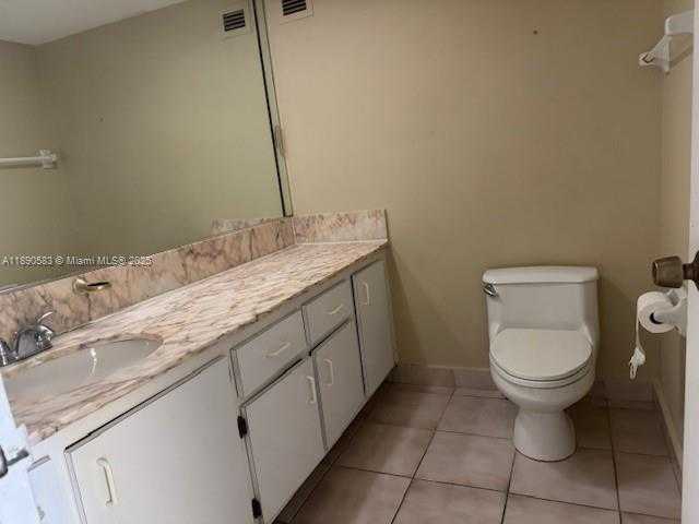 Small Image of 5401 EAST COLLINS AVE #1530, Miami Beach Number 22