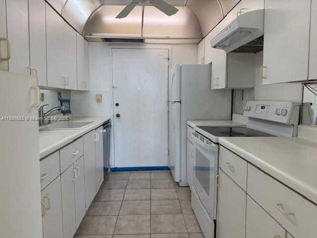 Small Image of 5401 EAST COLLINS AVE #1530, Miami Beach Number 24
