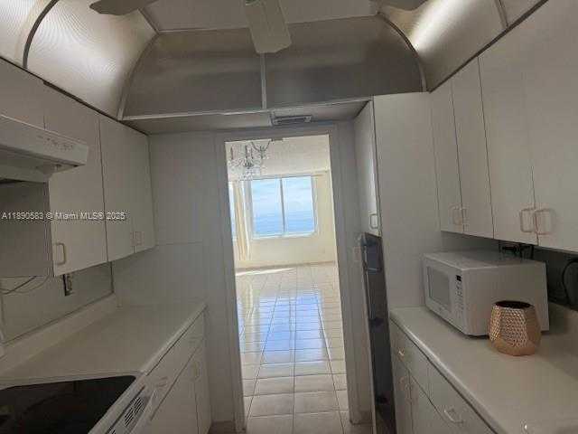 Small Image of 5401 EAST COLLINS AVE #1530, Miami Beach Number 25