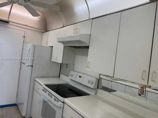 Small Image of 5401 EAST COLLINS AVE #1530, Miami Beach Number 26