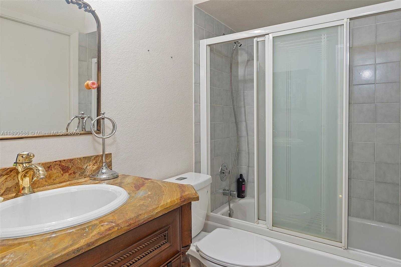 Small Image of 2330 DOVER, Weston Number 29