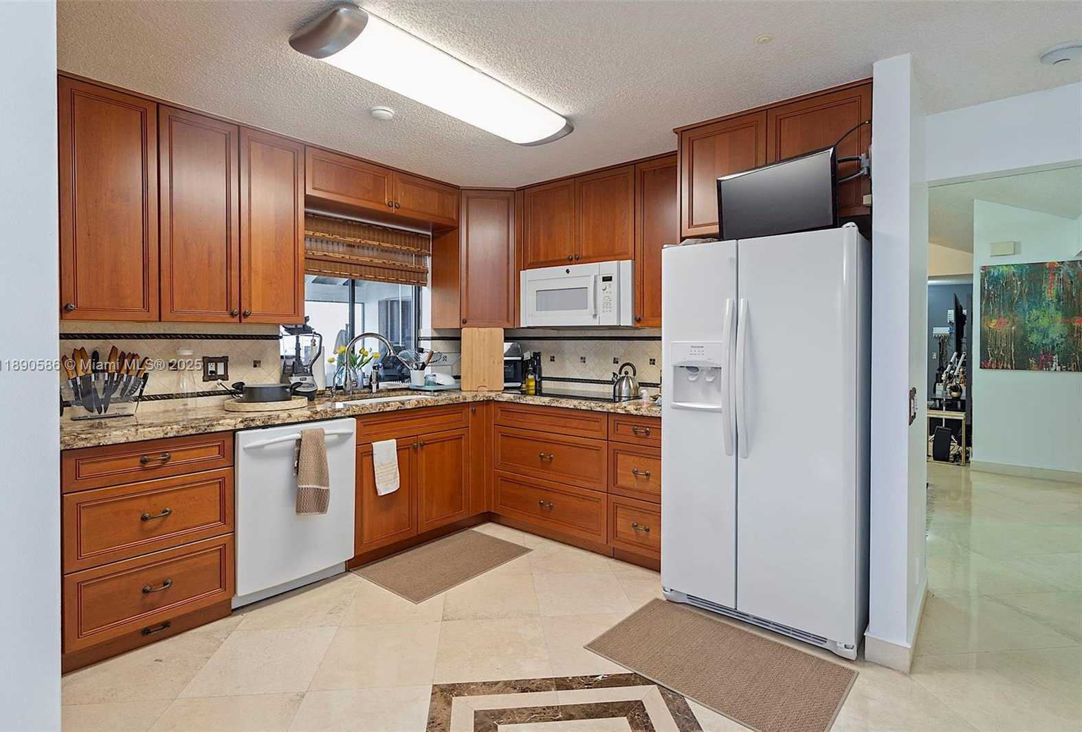 Small Image of 2330 DOVER, Weston Number 38