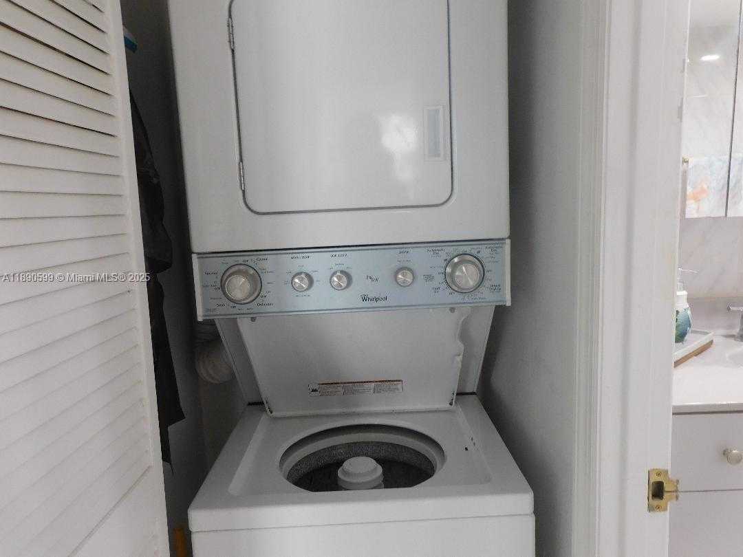Small Image of 5005 COLLINS AVE #322, Miami Beach Number 12