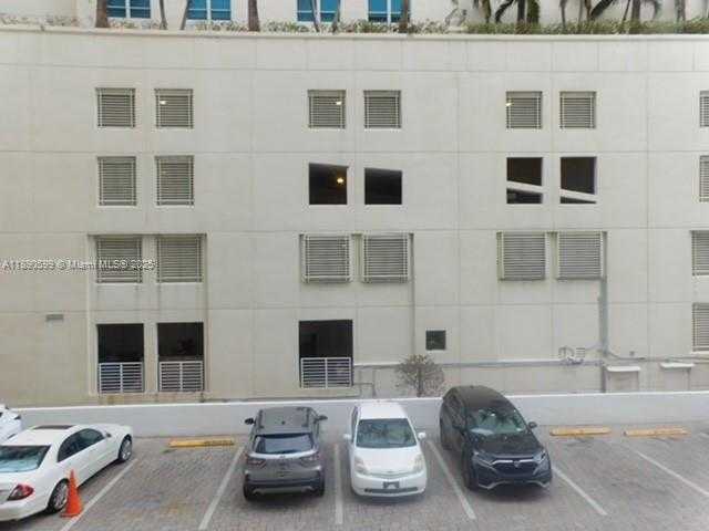 Small Image of 5005 COLLINS AVE #322, Miami Beach Number 14