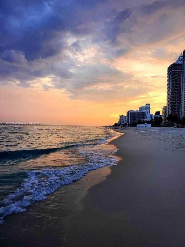 Small Image of 5005 COLLINS AVE #322, Miami Beach Number 15