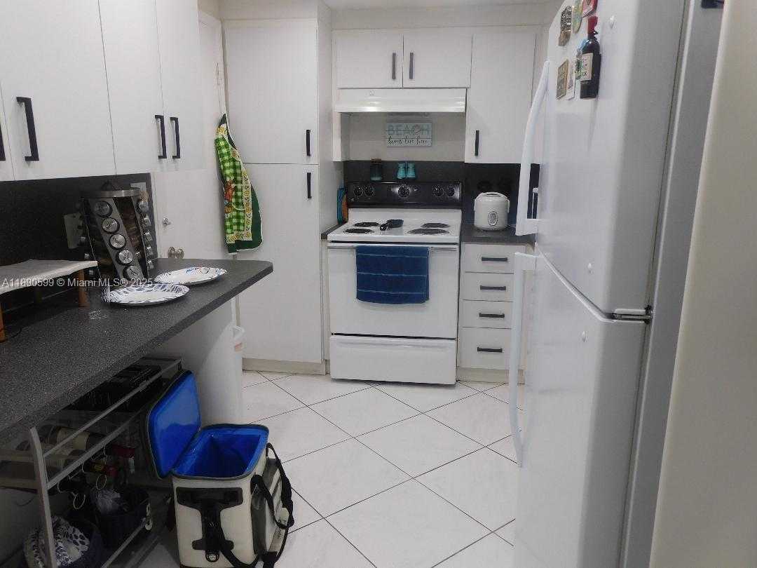Small Image of 5005 COLLINS AVE #322, Miami Beach Number 5