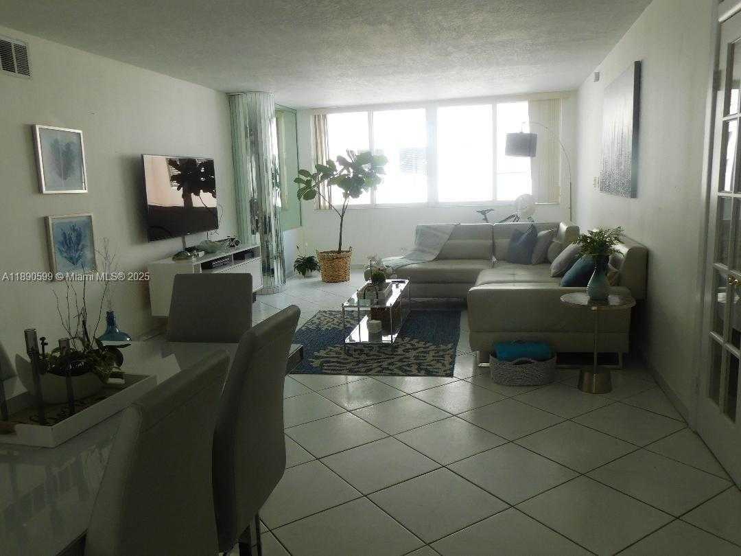 Small Image of 5005 COLLINS AVE #322, Miami Beach Number 6