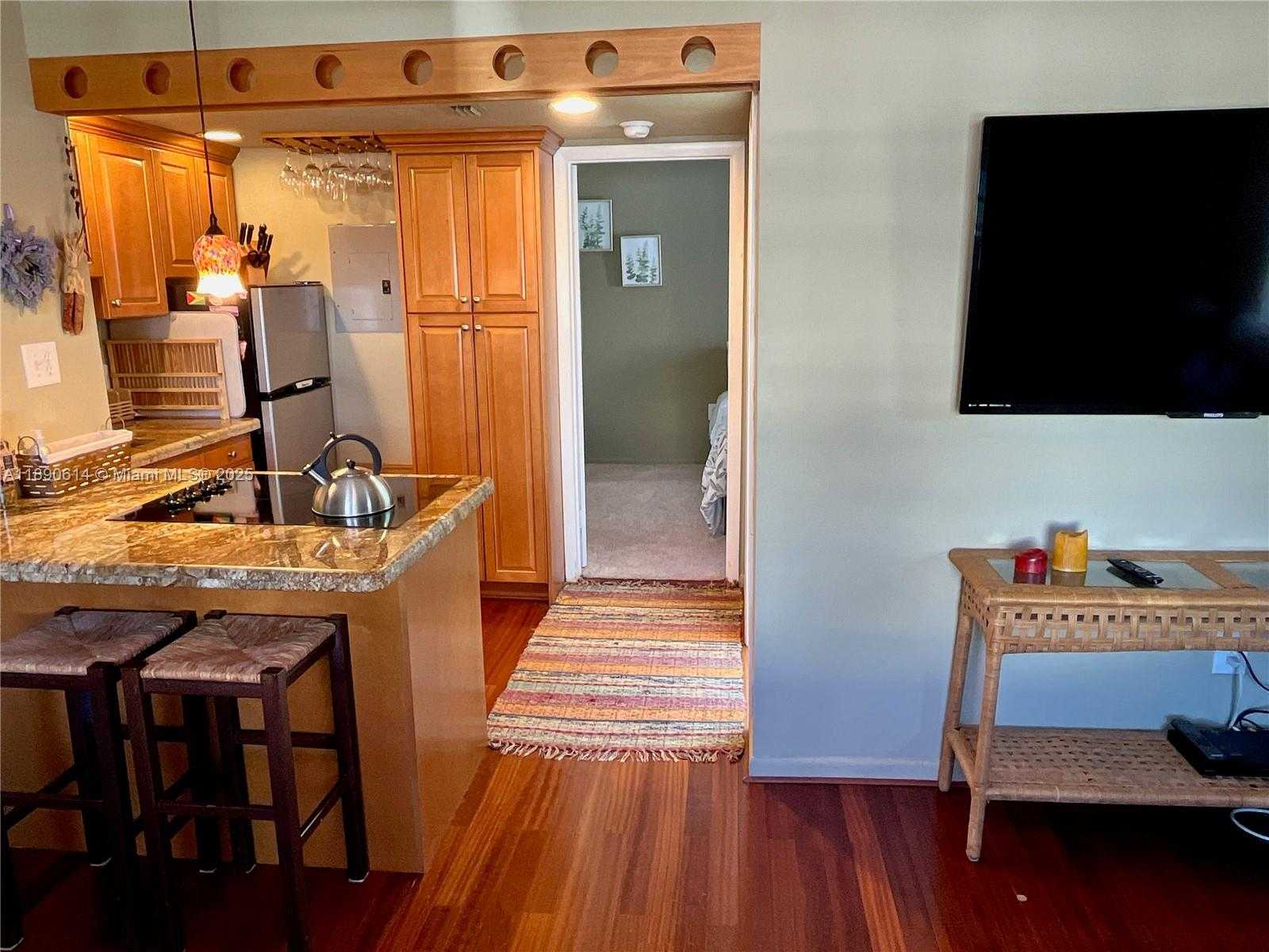 Small Image of 750 PENNSYLVANIA AVE #8, Miami Beach Number 6