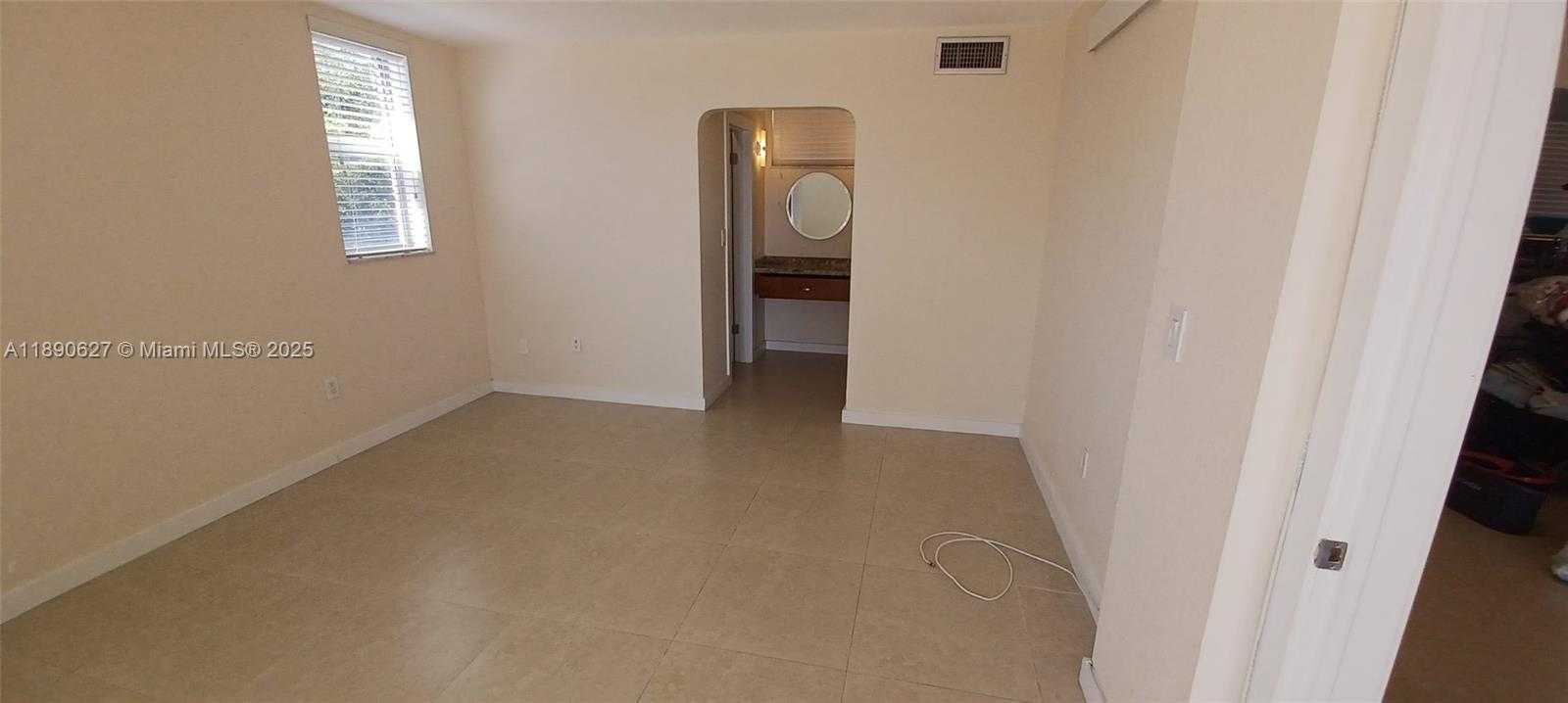 Small Image of 2910 POINT EAST DR #M314, Aventura Number 16