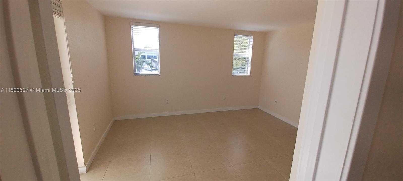 Small Image of 2910 POINT EAST DR #M314, Aventura Number 21