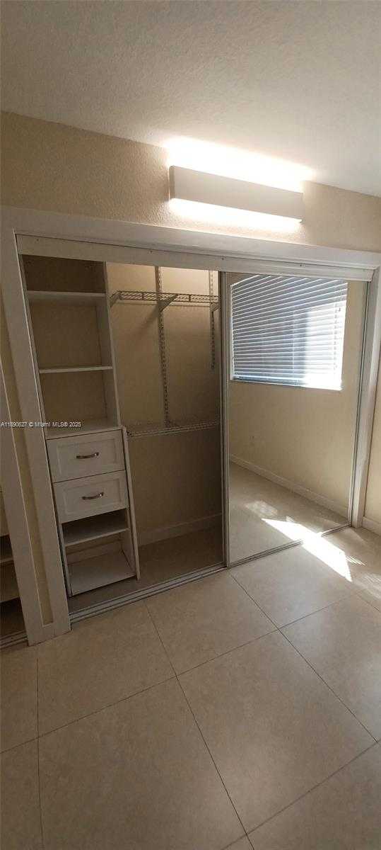 Small Image of 2910 POINT EAST DR #M314, Aventura Number 23