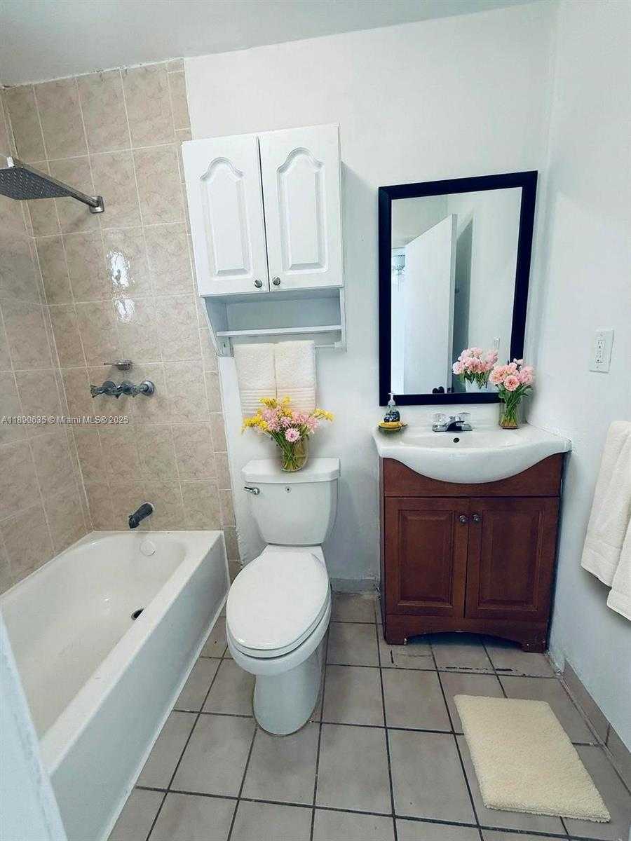 Small Image of 3320 SOUTH WEST 97TH AVE, Miami Number 13