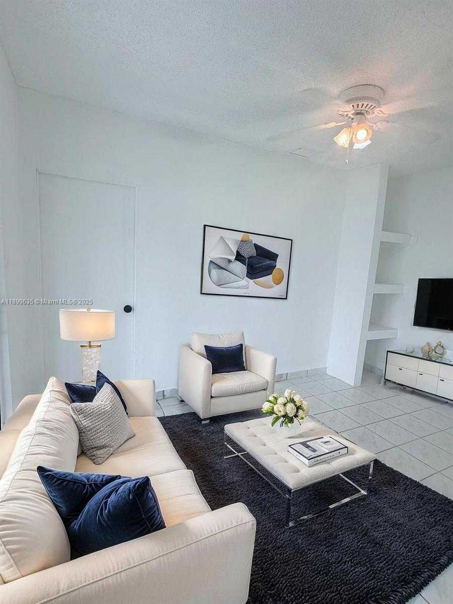 Small Image of 3320 SOUTH WEST 97TH AVE, Miami Number 3