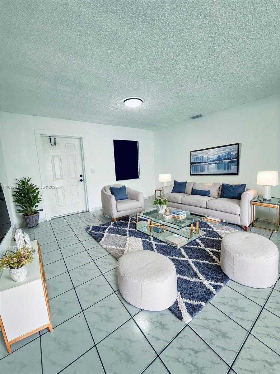 Small Image of 3320 SOUTH WEST 97TH AVE, Miami Number 4