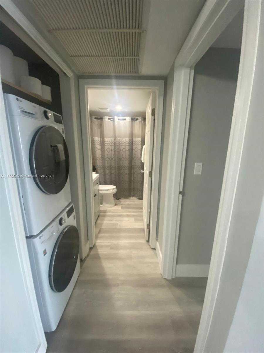 Small Image of 10350 WEST BAY HARBOR DR #7J, Bay Harbor Islands Number 25