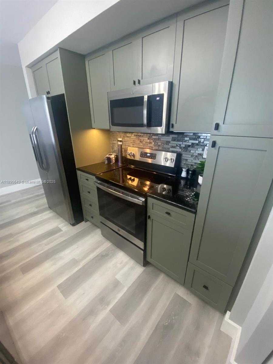 Small Image of 10350 WEST BAY HARBOR DR #7J, Bay Harbor Islands Number 8