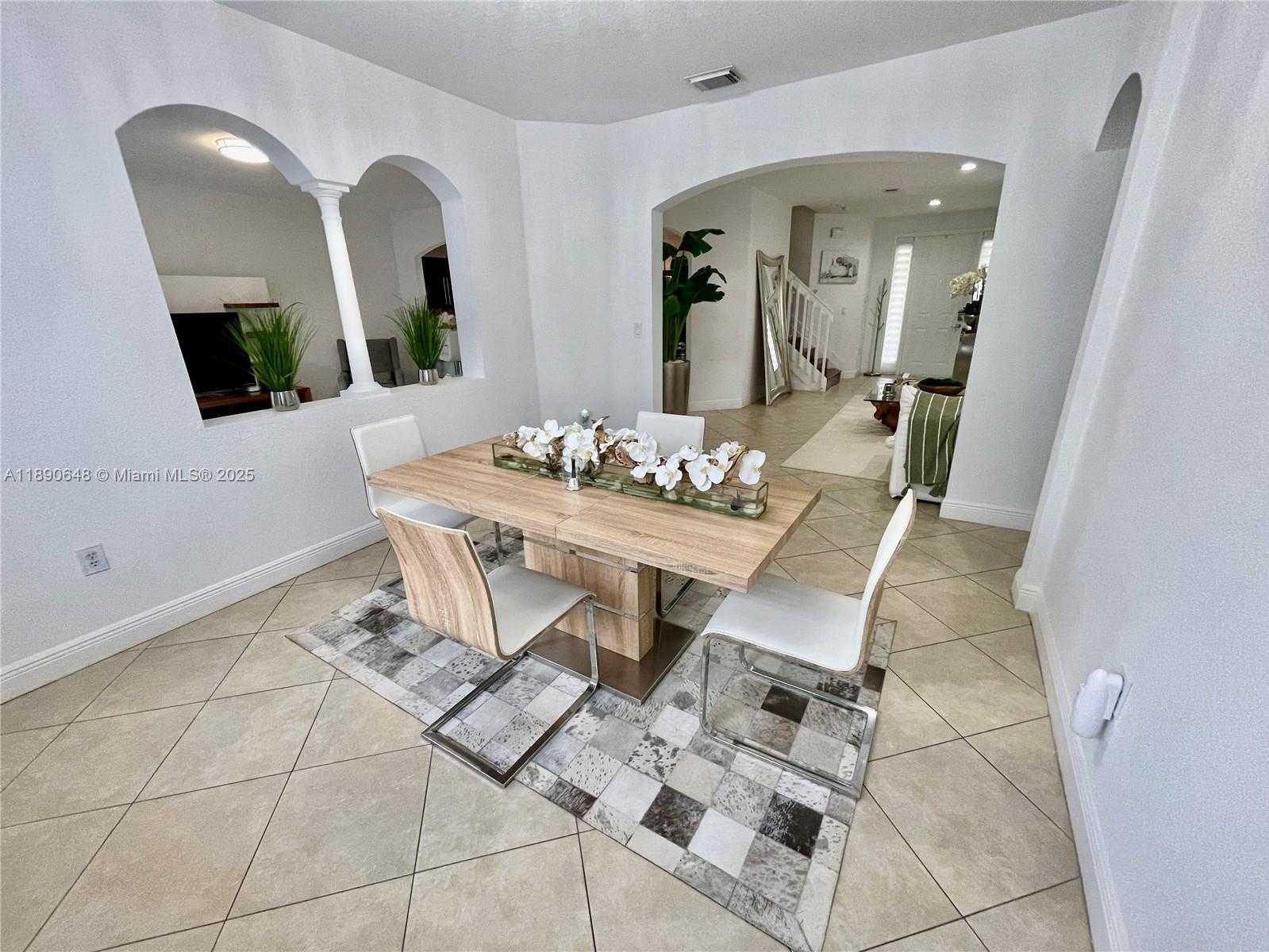 Small Image of 10807 NORTH WEST 84TH LN #10807, Doral Number 11