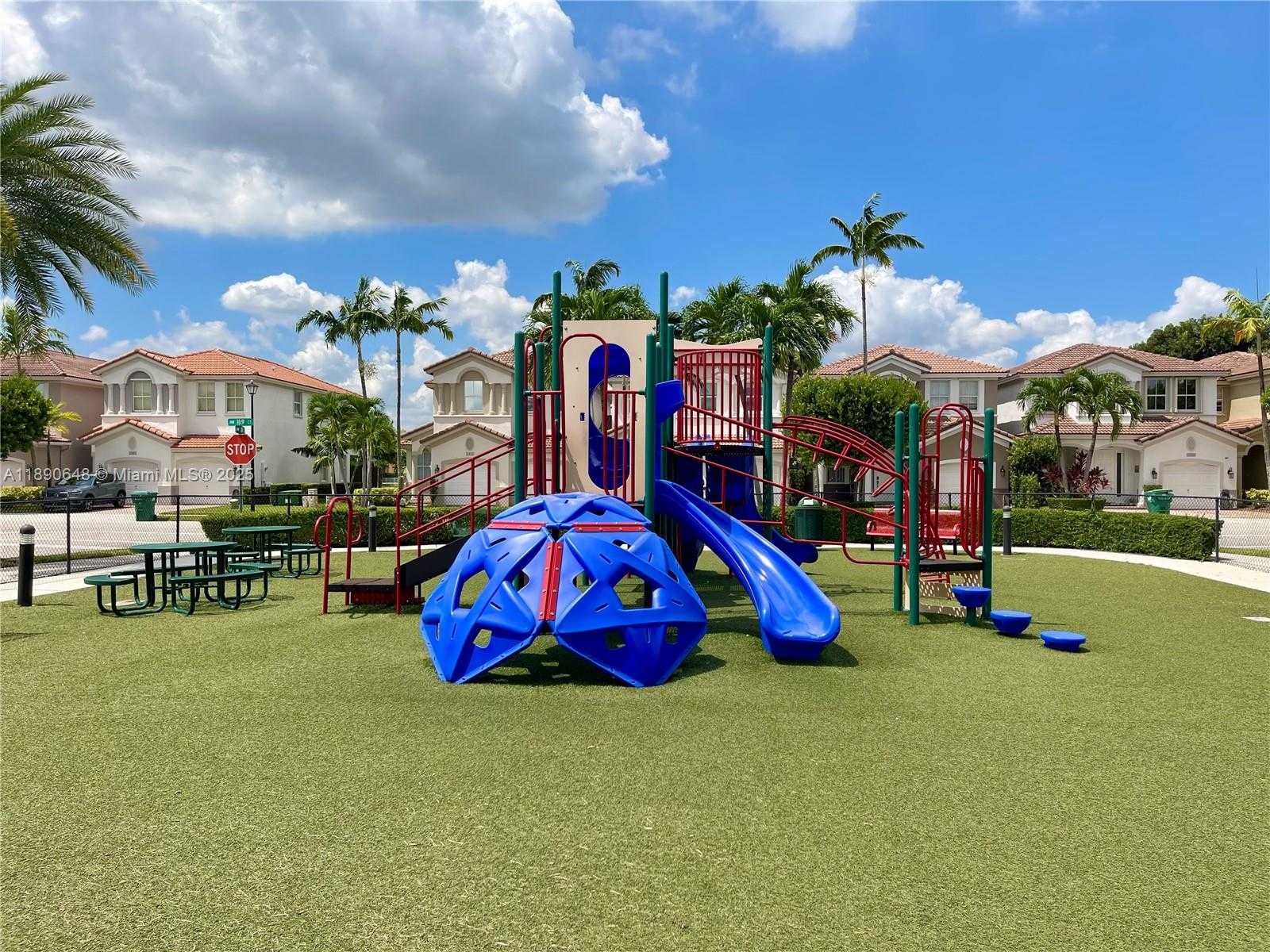 Small Image of 10807 NORTH WEST 84TH LN #10807, Doral Number 18
