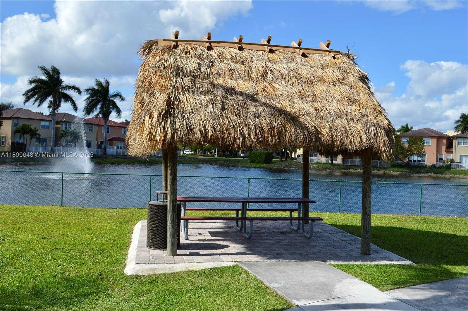 Small Image of 10807 NORTH WEST 84TH LN #10807, Doral Number 20
