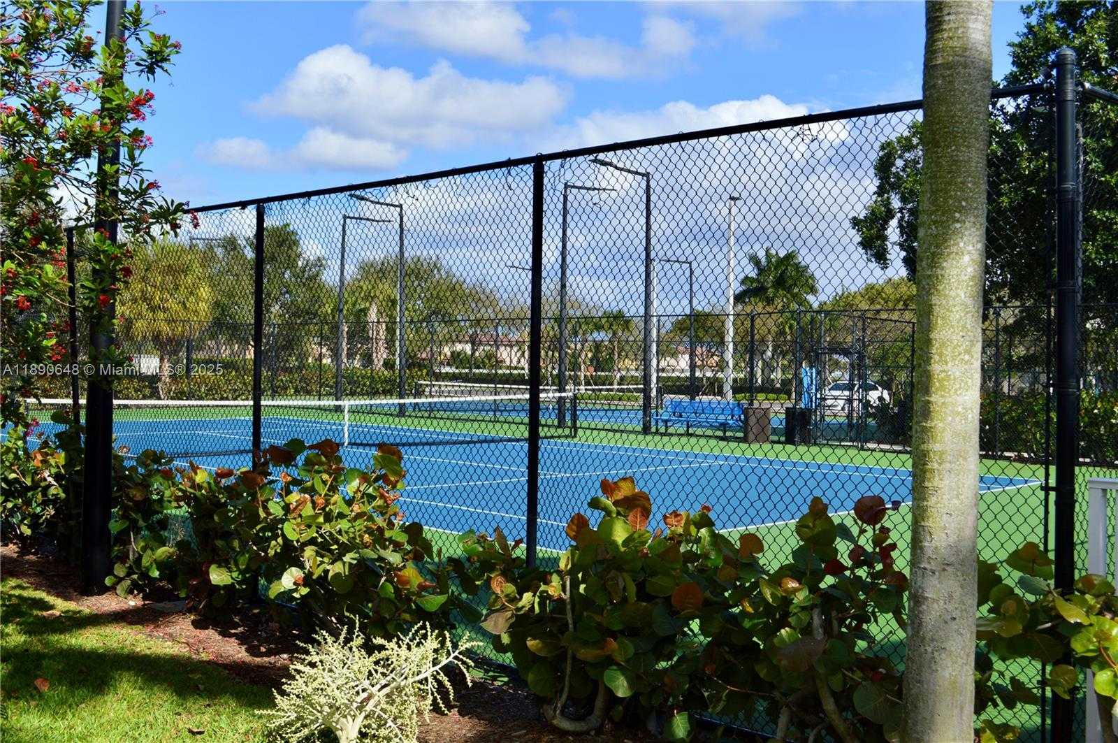 Small Image of 10807 NORTH WEST 84TH LN #10807, Doral Number 21