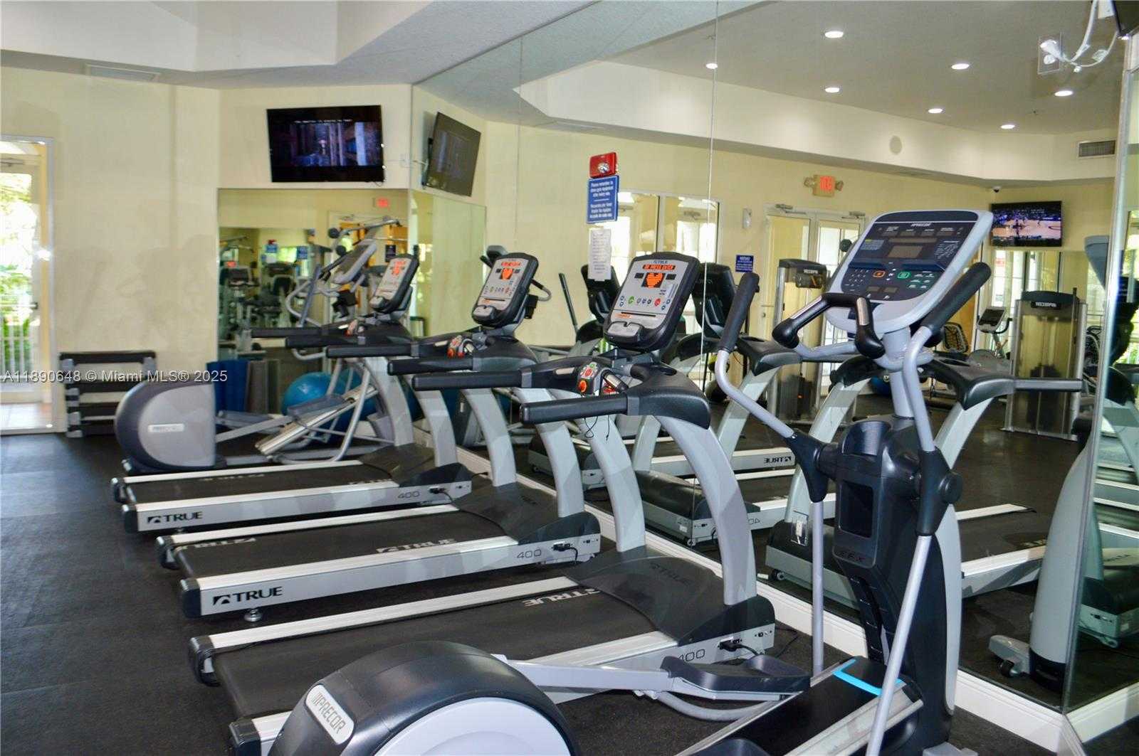 Small Image of 10807 NORTH WEST 84TH LN #10807, Doral Number 23