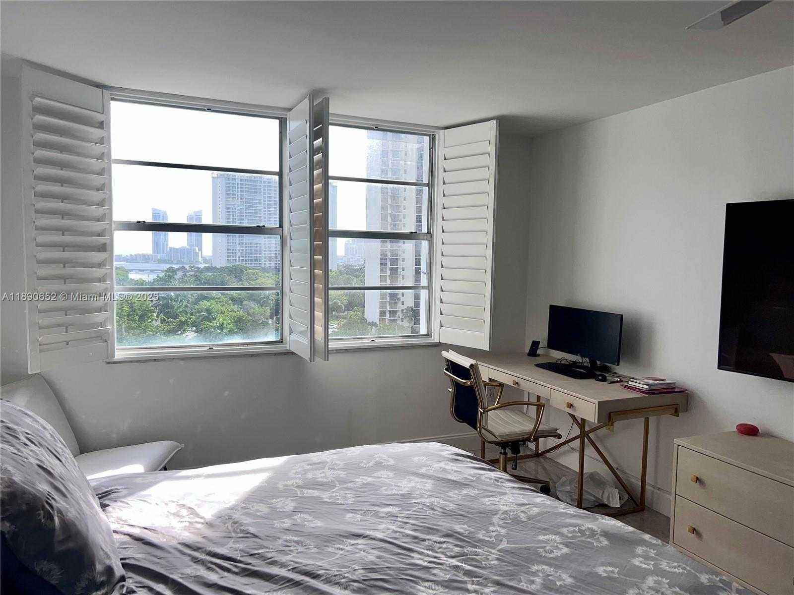 Small Image of 2851 NORTH EAST 183RD ST #1017E, Aventura Number 24