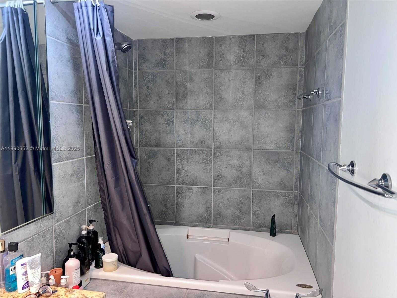 Small Image of 2851 NORTH EAST 183RD ST #1017E, Aventura Number 26
