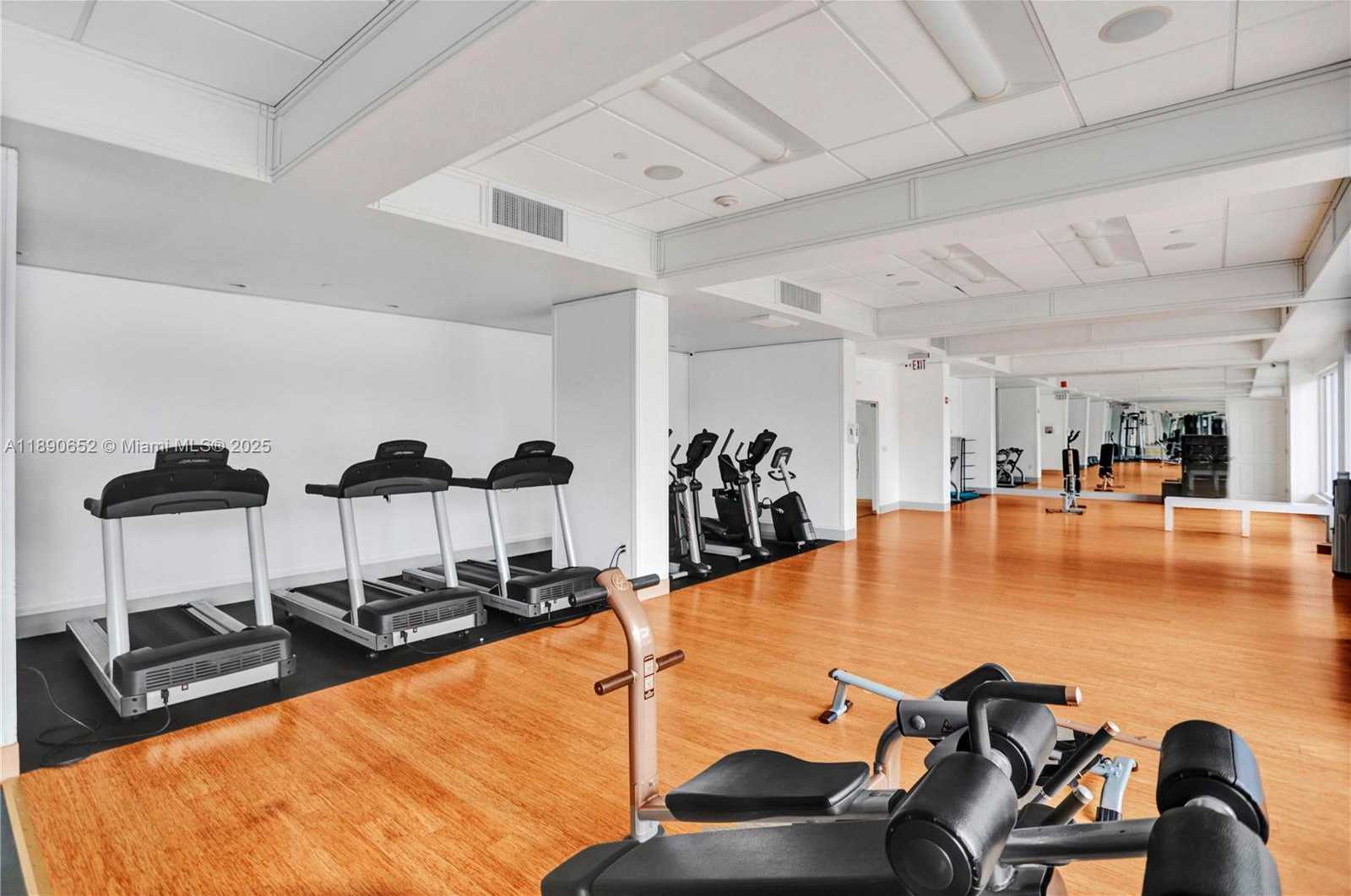 Small Image of 2851 NORTH EAST 183RD ST #1017E, Aventura Number 34