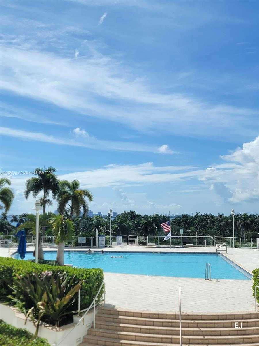 Small Image of 7900 HARBOR ISLAND DR #602, North Bay Village Number 4