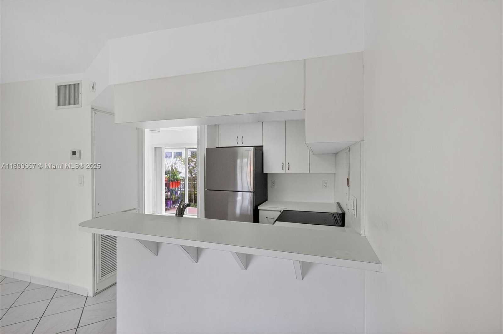 Small Image of 345 MICHIGAN AVE #2, Miami Beach Number 11