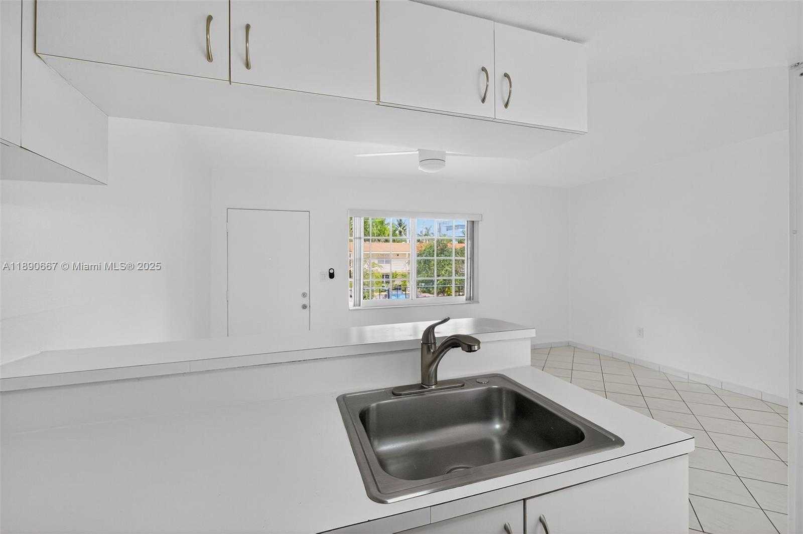 Small Image of 345 MICHIGAN AVE #2, Miami Beach Number 19