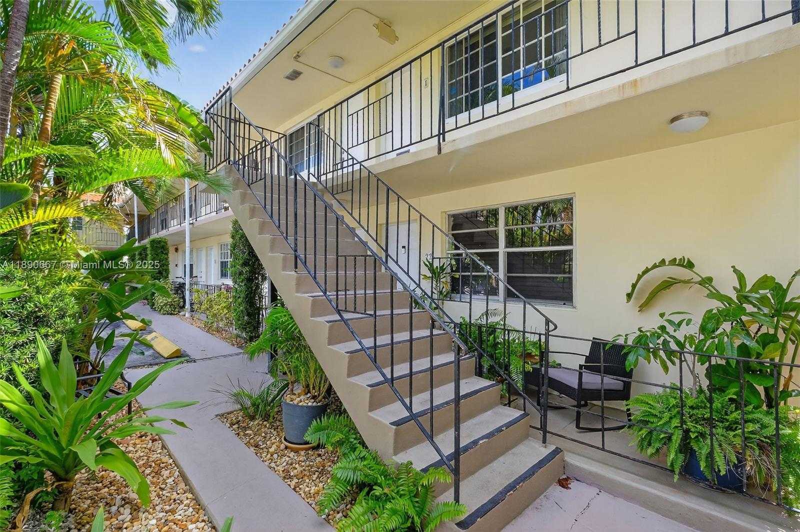 Small Image of 345 MICHIGAN AVE #2, Miami Beach Number 2