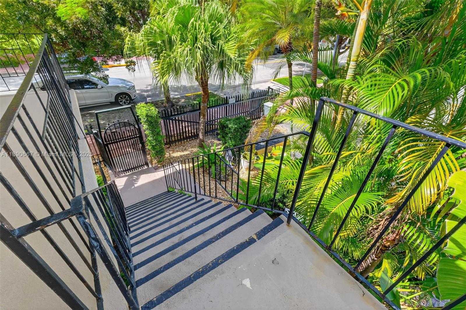 Small Image of 345 MICHIGAN AVE #2, Miami Beach Number 24