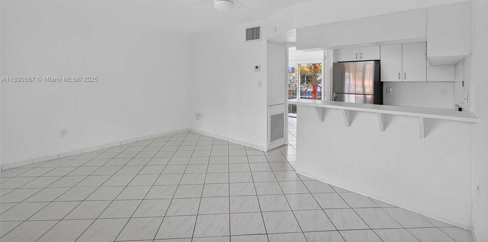 Small Image of 345 MICHIGAN AVE #2, Miami Beach Number 3