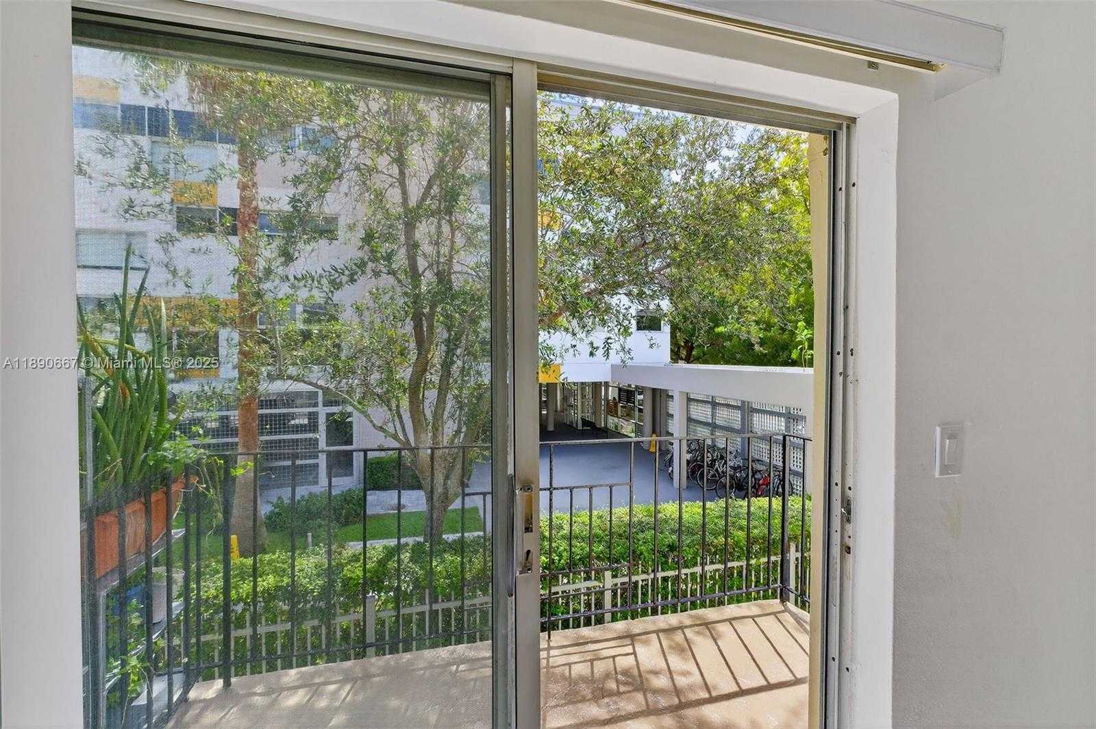 Small Image of 345 MICHIGAN AVE #2, Miami Beach Number 8