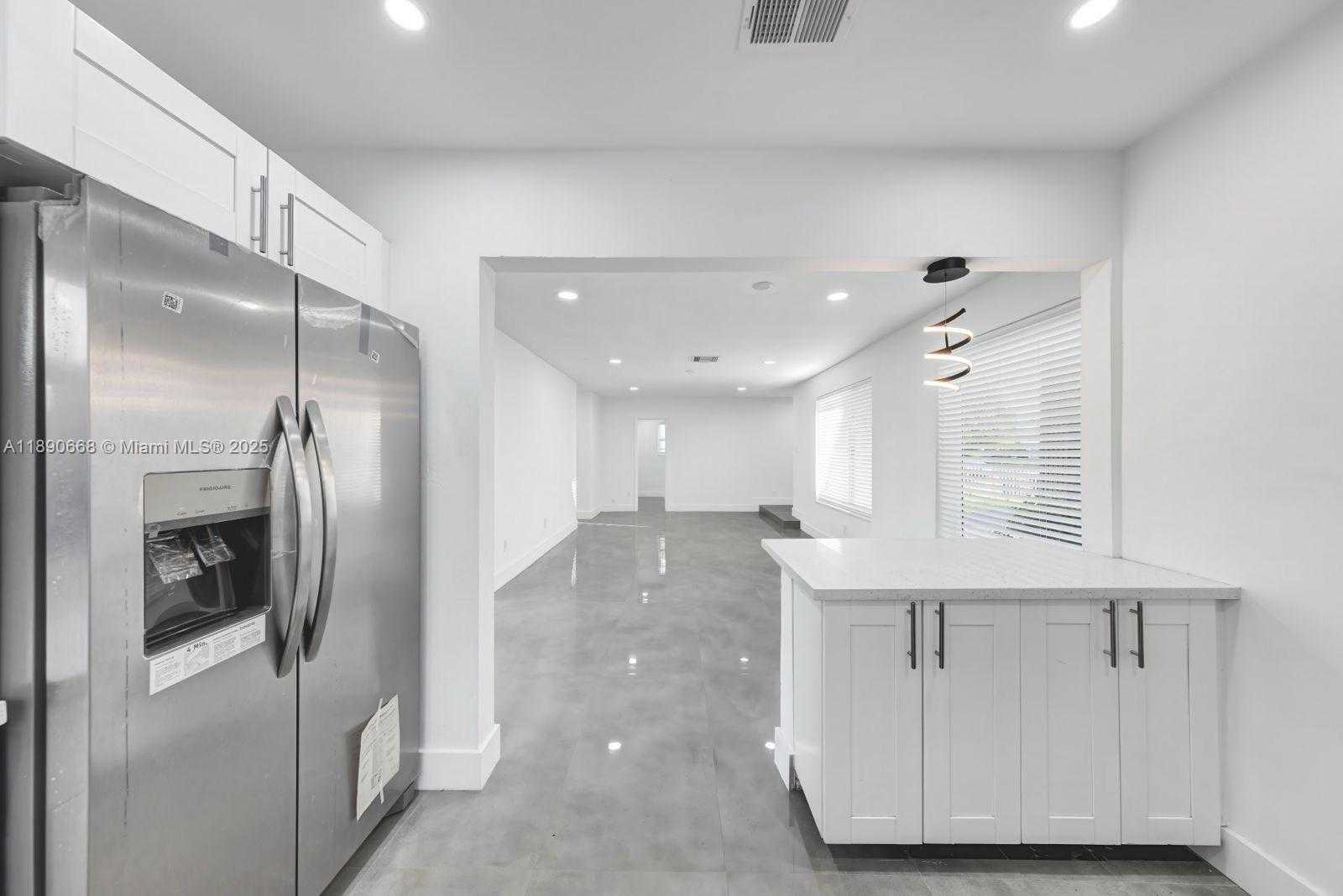 Small Image of 3210 NORTH 72ND WAY, Hollywood Number 10