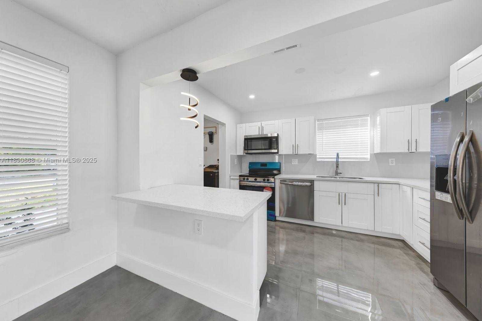 Small Image of 3210 NORTH 72ND WAY, Hollywood Number 11