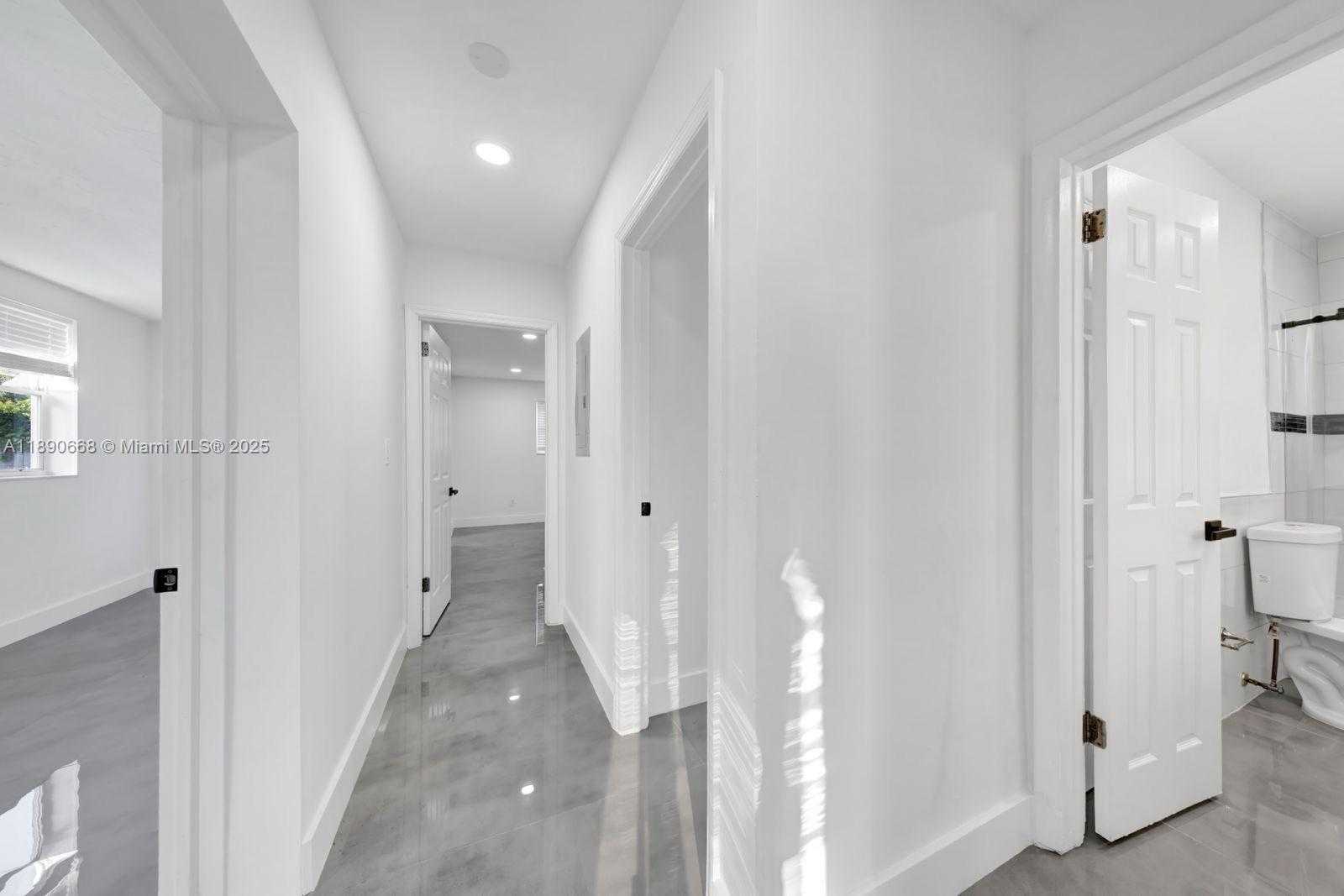 Small Image of 3210 NORTH 72ND WAY, Hollywood Number 16