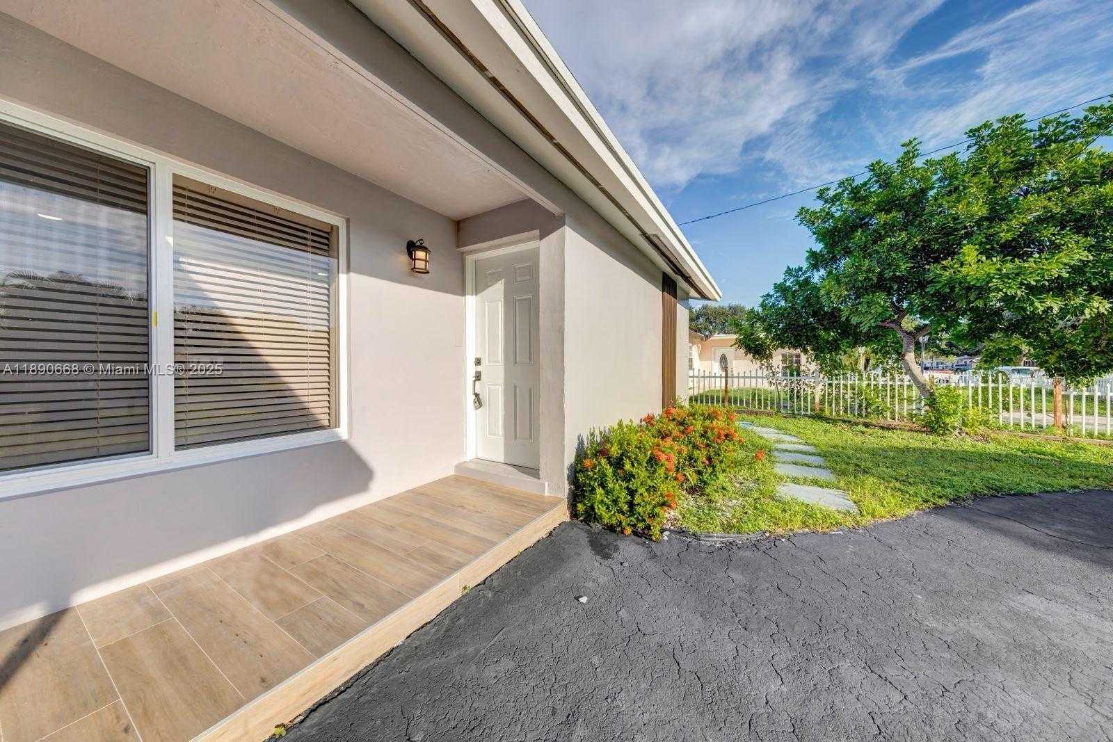 Small Image of 3210 NORTH 72ND WAY, Hollywood Number 3
